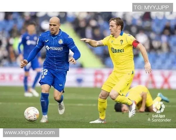 帕尔蒂克主场迎战阿伯丁双方争夺关键积分的精彩对决 帕尔蒂克主场迎战阿伯丁双方争夺关键积分的精彩对决